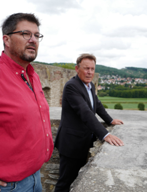 Ausblick von der Heldenburg über das Leinetal